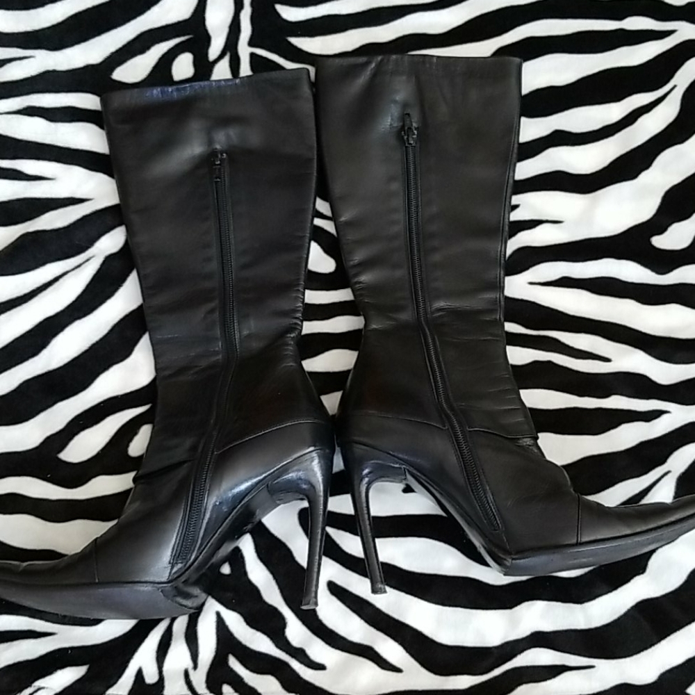 Shoes - Picture 6 of 8